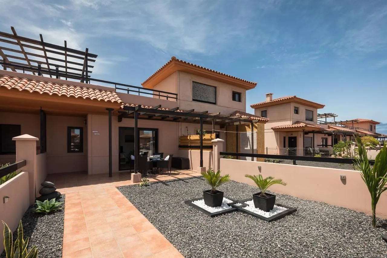 Home2Book Charming Casa Tara contacts